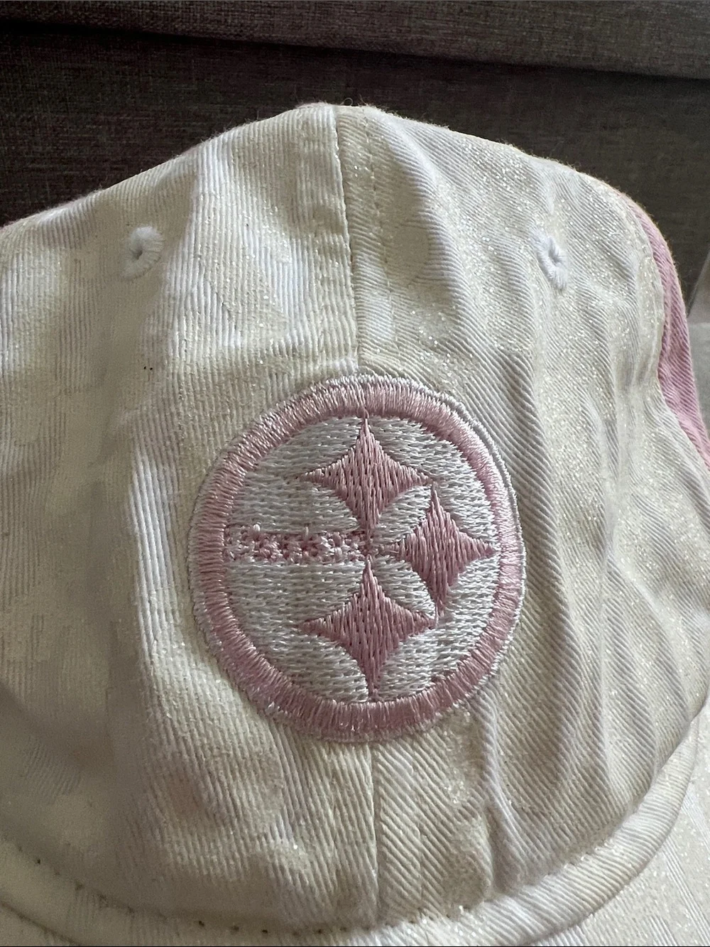 Women’s Steelers White and Pink Embroidered Star Baseball Cap
